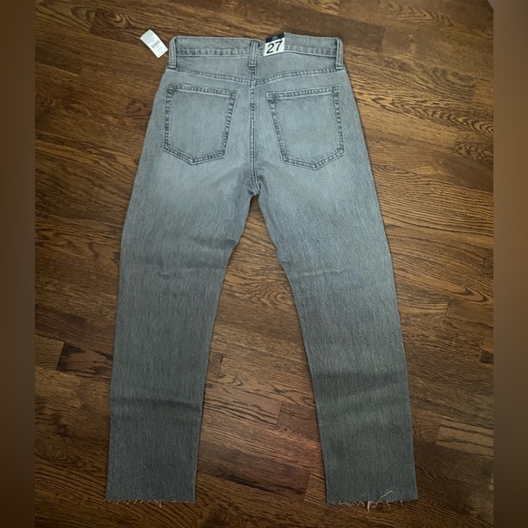 Women’s Gap High Rise Cheeky Straight Jeans - Sz. 4/27 - Picture 2 of 7